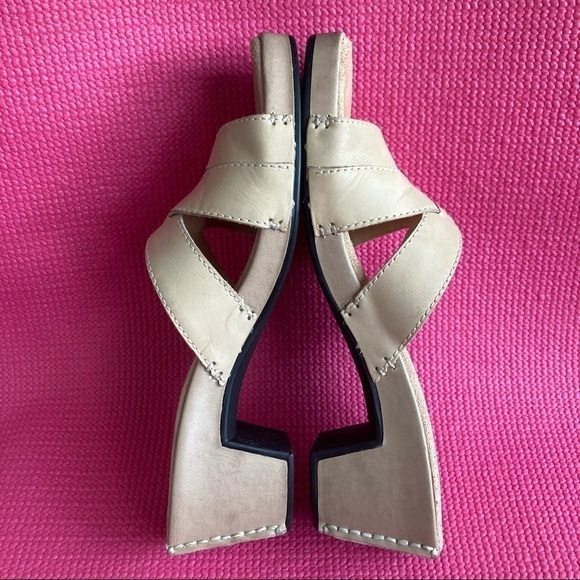 Liz Claiborne Flex  sandals Tan Women's  7m - Picture 4 of 8